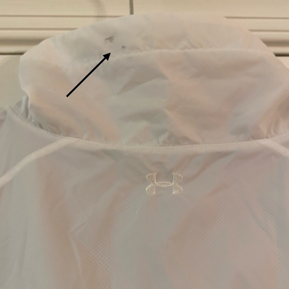 Women’s Under Armour Windbreaker Vest—XL - Picture 5 of 13